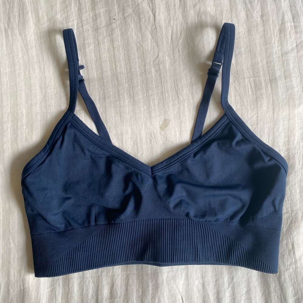 Lululemon Ebb to Street Bra C/D cup size 8